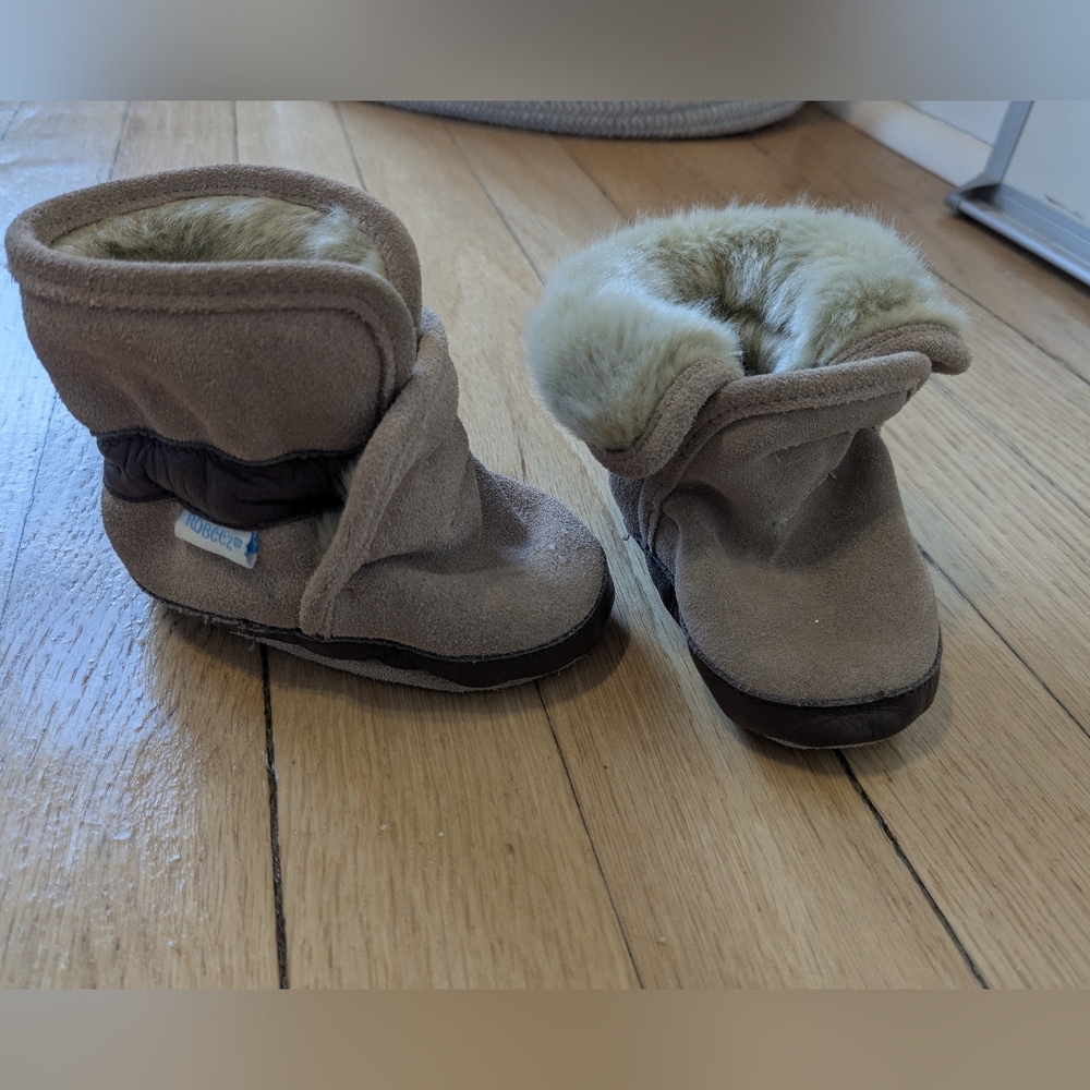 Robeez Fur Lined Booties, Size 0-6 Months